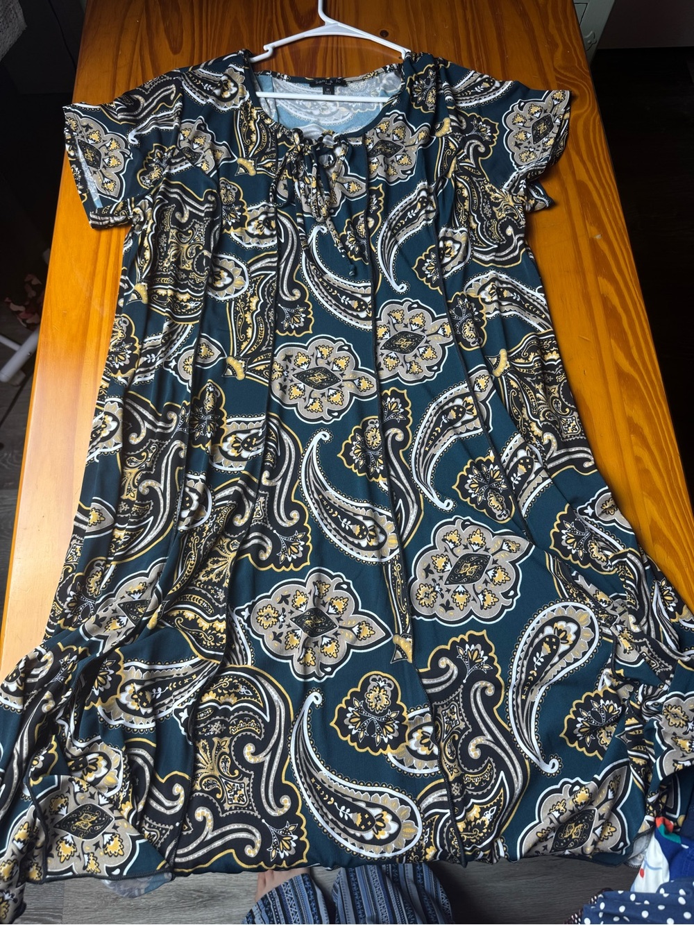 Sami and Jo size 3xl Paisley Tie-Neck Swing Dress in Teal, Gold & Black